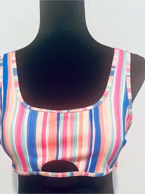 Women’s Striped Scoop Neck Swim Top - Multicolor. Size Small.  B8